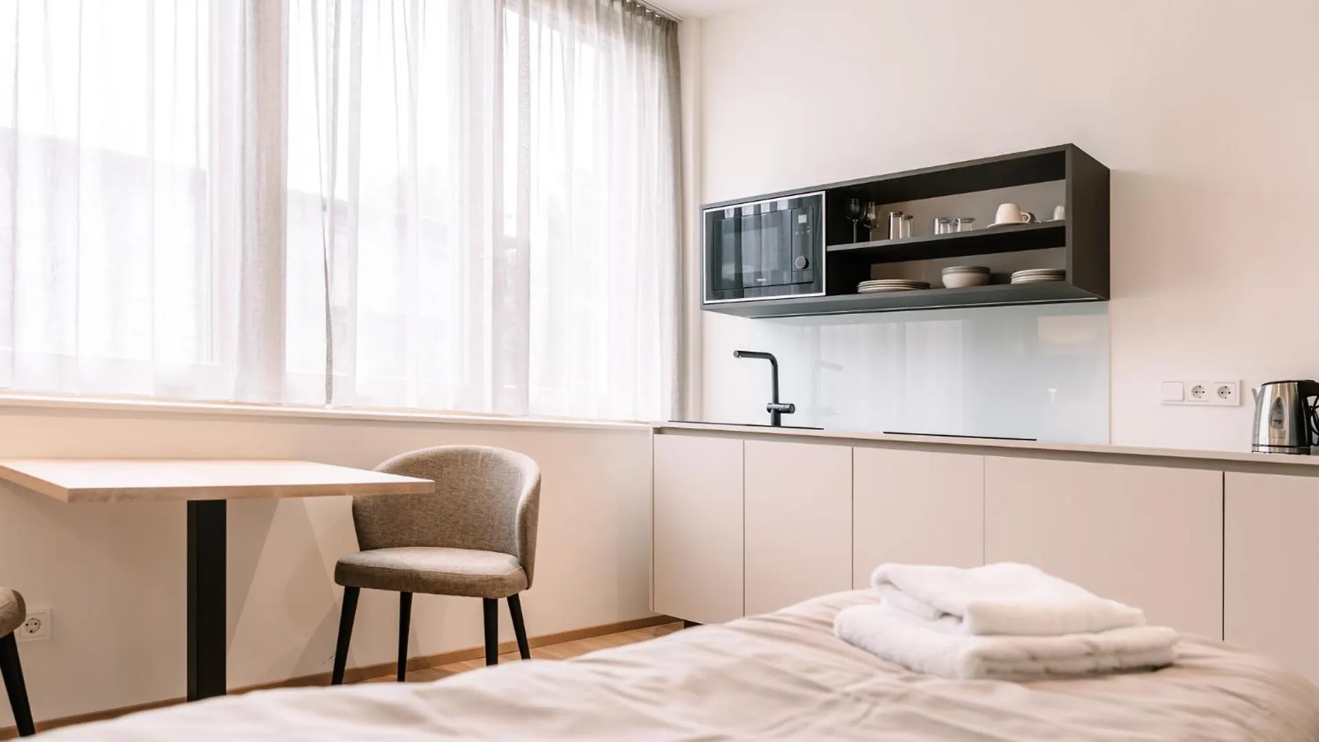 Loomz Living Self-Check-In Aparthotel Innsbruck Austria